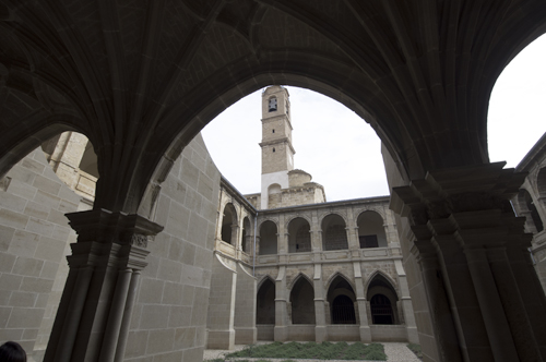 Vista del claustro de Fitero